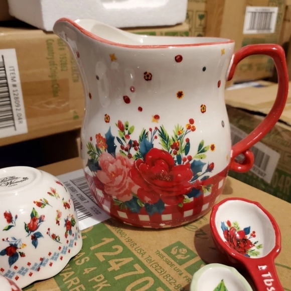 HTF NIB Pioneer Woman Cheerful Rose 9pc measuring set - Picture 6 of 10